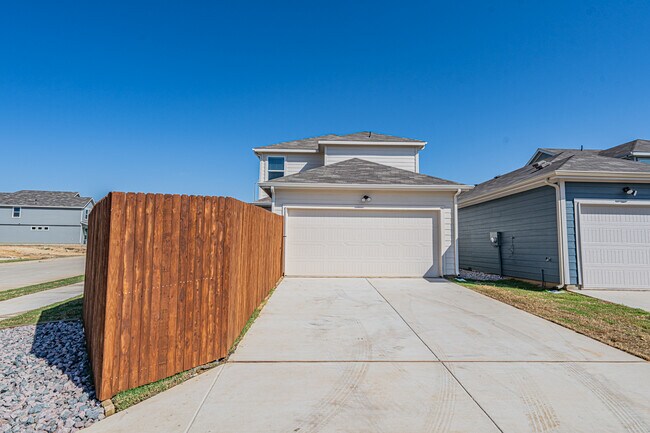 Building Photo - 3000 Pecan Farm Ln
