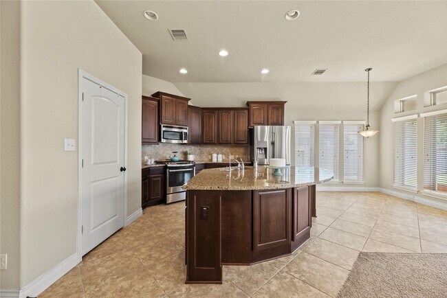 Building Photo - 5335 Stoneridge Ct