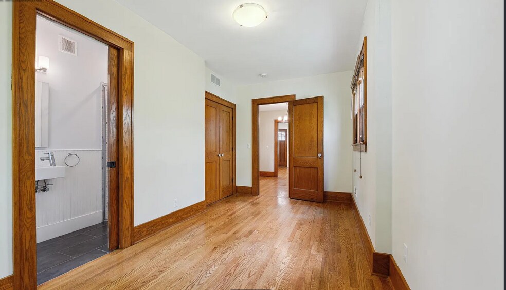 first floor bedroom - 450 S 1st St
