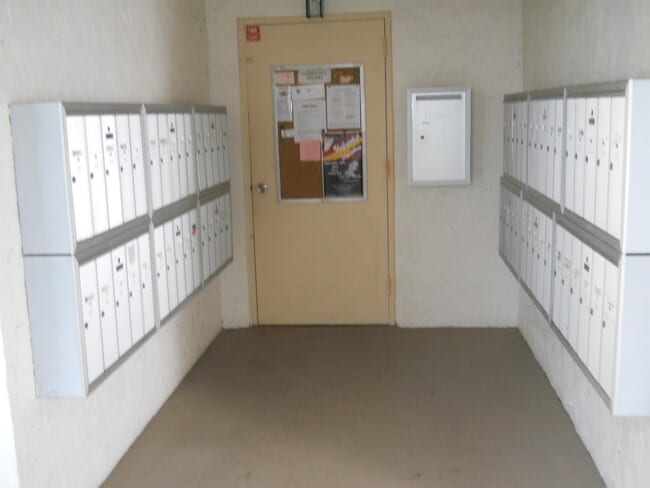 Building Photo - 708 S Tamiami Trail