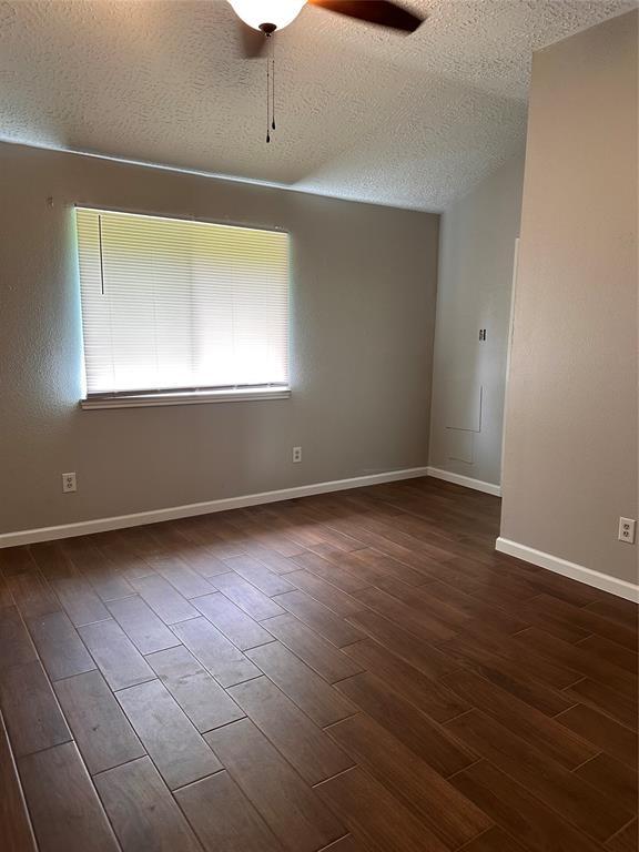 Building Photo - 701 Canyon Springs Dr