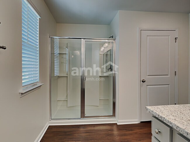 Building Photo - 123 Troupe Dr