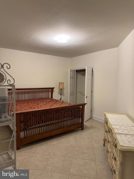 Building Photo - 6953 Pine Crest Ave