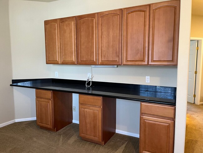Building Photo - Upgraded and Beautiful Spacious 4 Bedroom ...