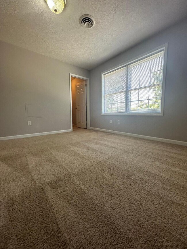 Building Photo - 3332 Yellow Sulphur Rd