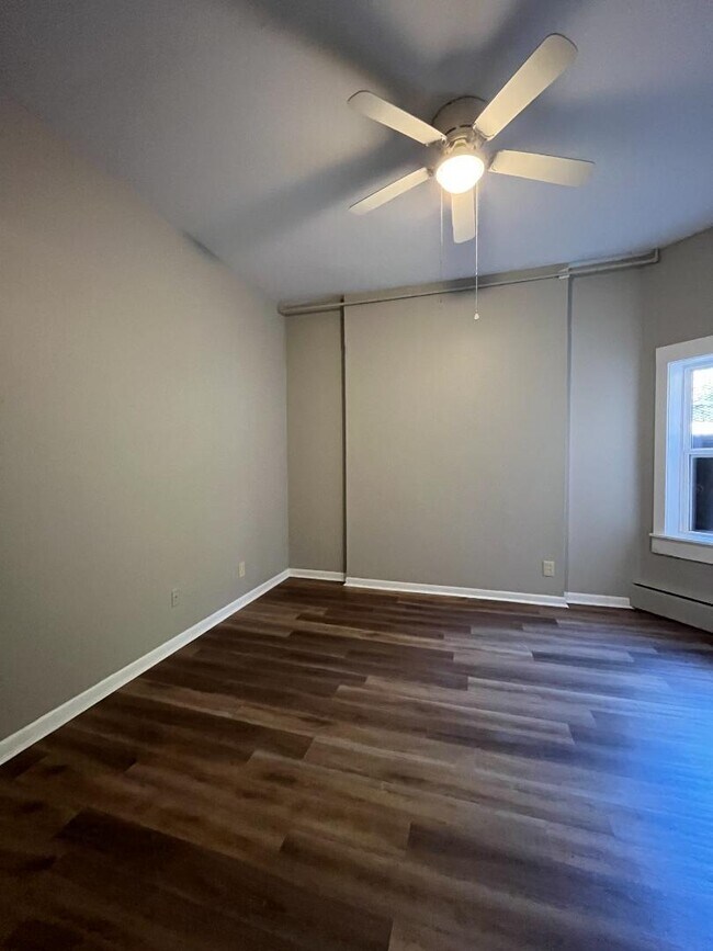 Building Photo - 1705 Sycamore St