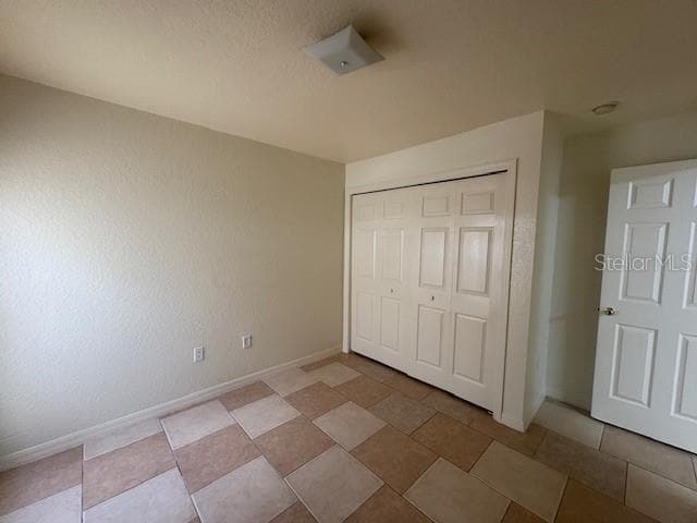 Building Photo - 865 Fox Lake Dr