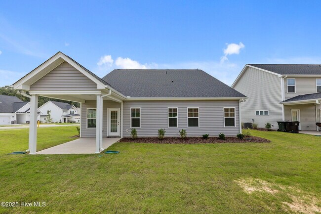 Building Photo - 700 Chestoa Trl