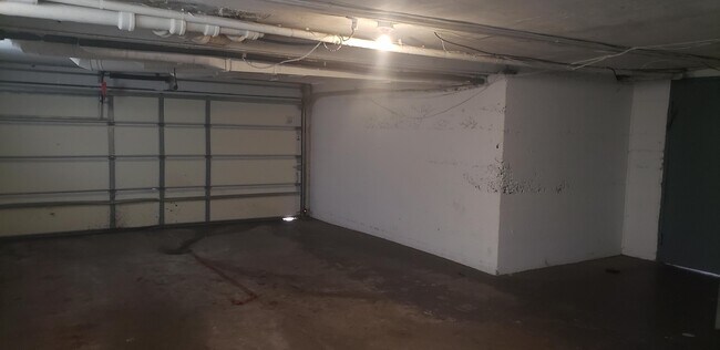 Building Photo - 2219 Avalon Ave