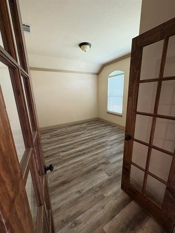 Building Photo - 3005 Waterfall Dr