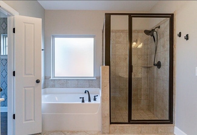 Building Photo - 8273 Middlewick Ln