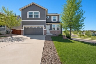 Building Photo - Beautiful 2-Story Home In Hidden River. Finished Basement. Turfed Backyard.