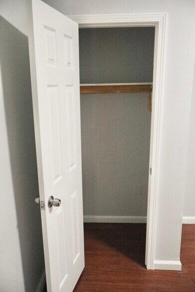 Building Photo - 735 Alabama Ave SE