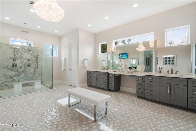 Building Photo - 13613 N 76th St