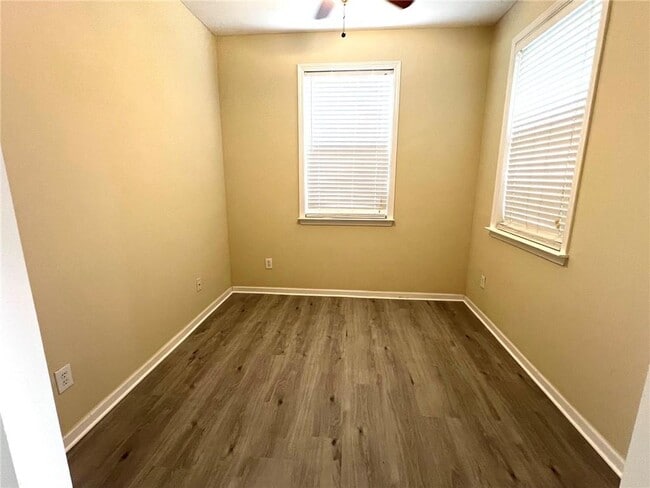 Building Photo - 247 Hiawassee Dr