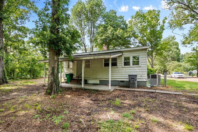 Building Photo - 4427 Northaven Dr