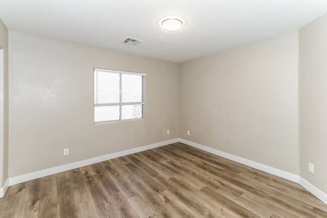 Building Photo - 8911 Deep Ridge Ct