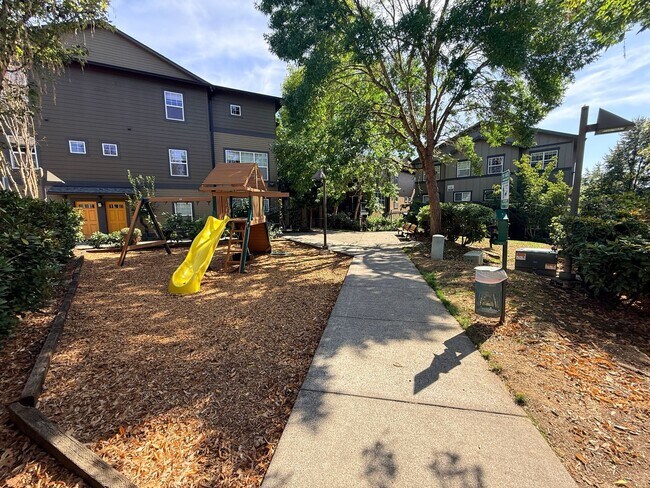 Building Photo - 1050 SW 170th Ave