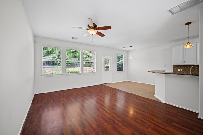 Building Photo - 36 Ledgestone Pl