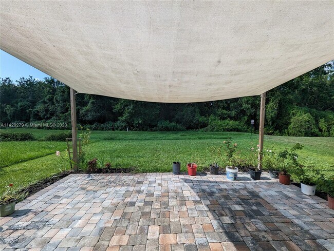 Building Photo - 9235 Freedom Hill Dr