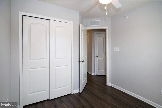 Building Photo - 56 Iron Gate Rd