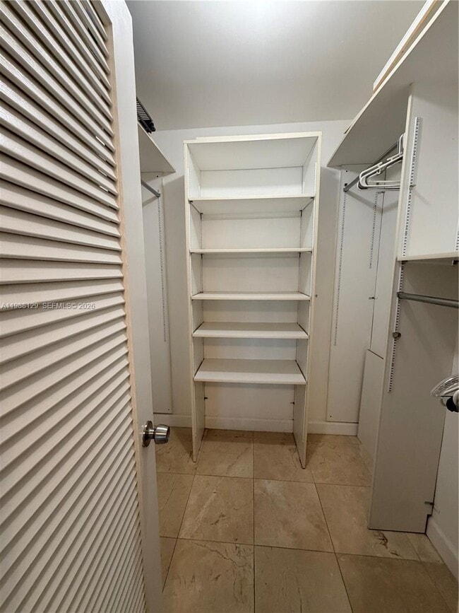 Building Photo - 5161 Collins Ave