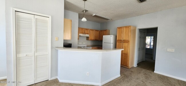 Building Photo - 1716 Forest Lake Cir W