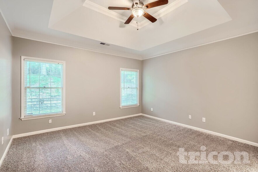 Building Photo - 2200 Sugarbirch Dr