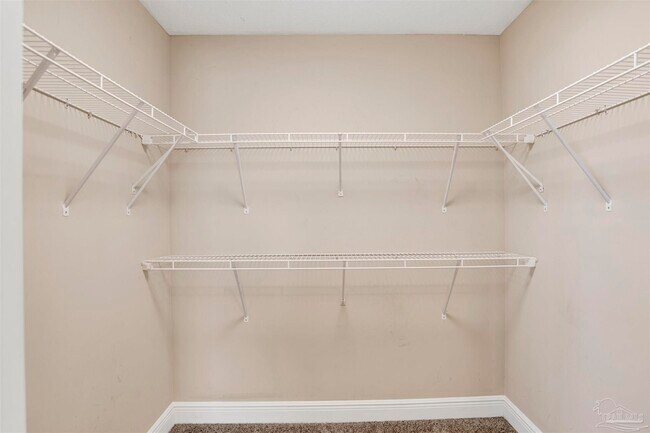 Building Photo - 608 Lost Key Dr