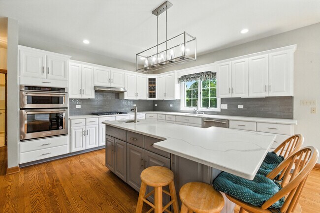 Building Photo - 15141 Arbor Dr