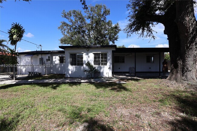 Building Photo - 3610 SW 106th Ave