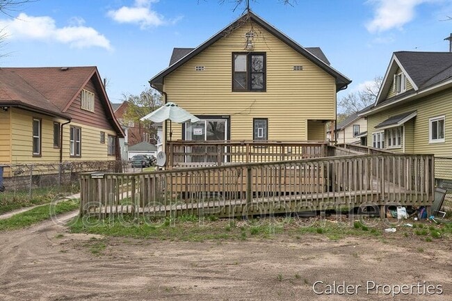 Building Photo - 1948 Collins Ave SE