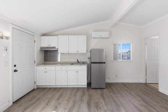 Building Photo - 8894 Indiana Ave