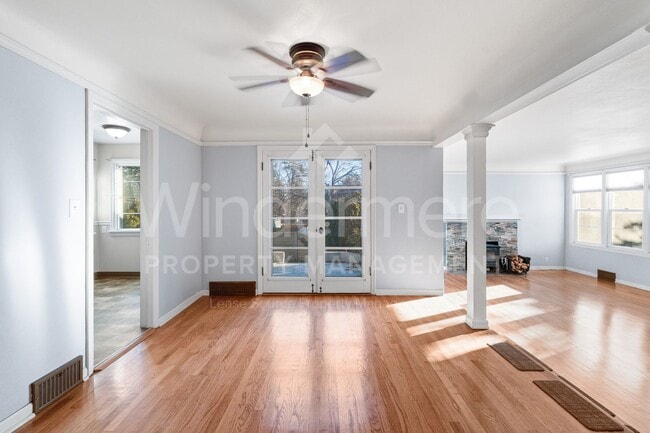 Building Photo - South Hill Charm