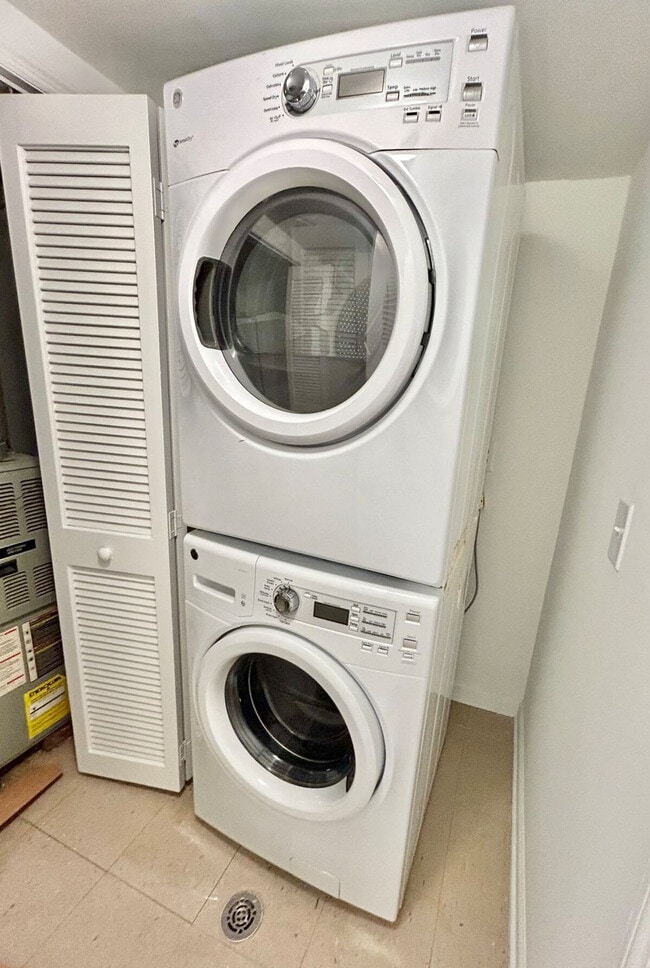 Building Photo - 800-898 Jefferson Street-SI ID1507574P