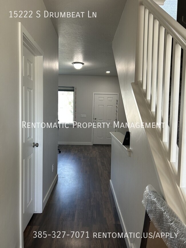 Building Photo - 15222 Drumbeat Ln