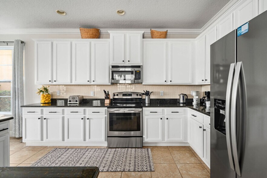 Building Photo - 7606 Excitement Dr