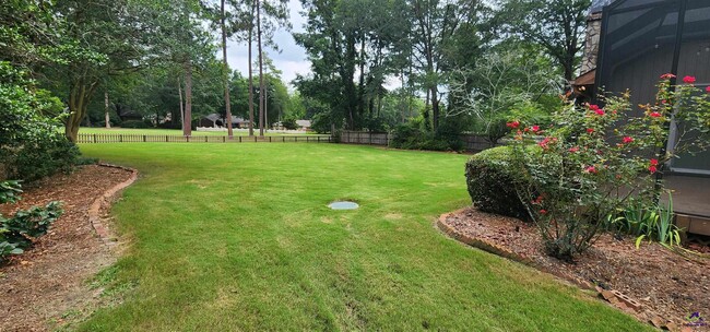 Building Photo - 111 Bunkers Trail