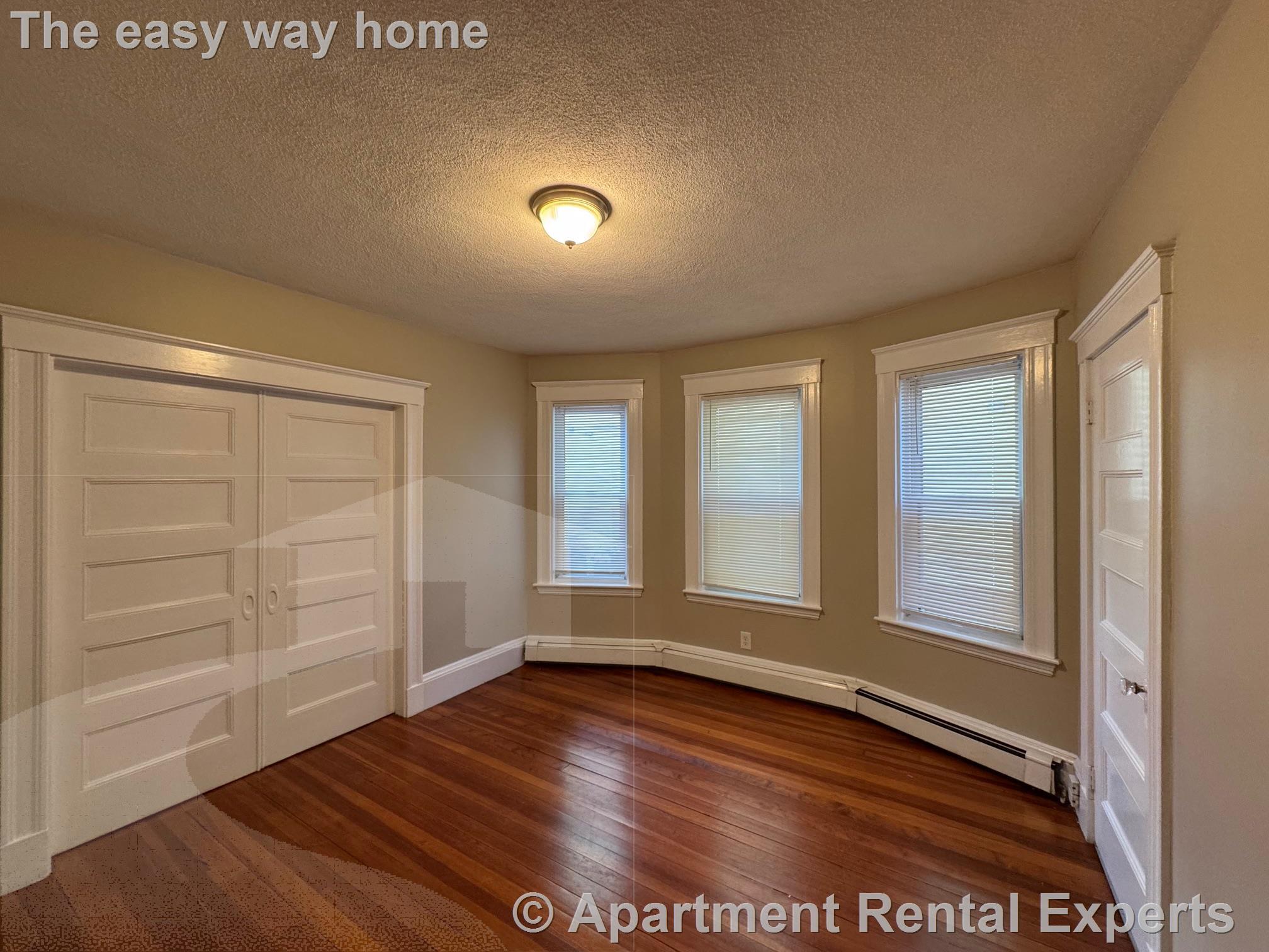 Building Photo - 97 Marion St