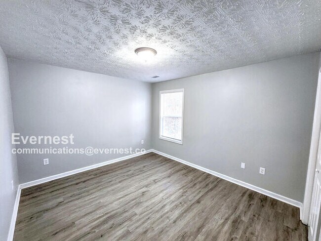 Building Photo - 325 Bridgeport Ln