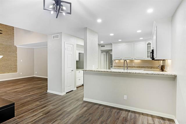 Building Photo - 2903 Country Pl Cir