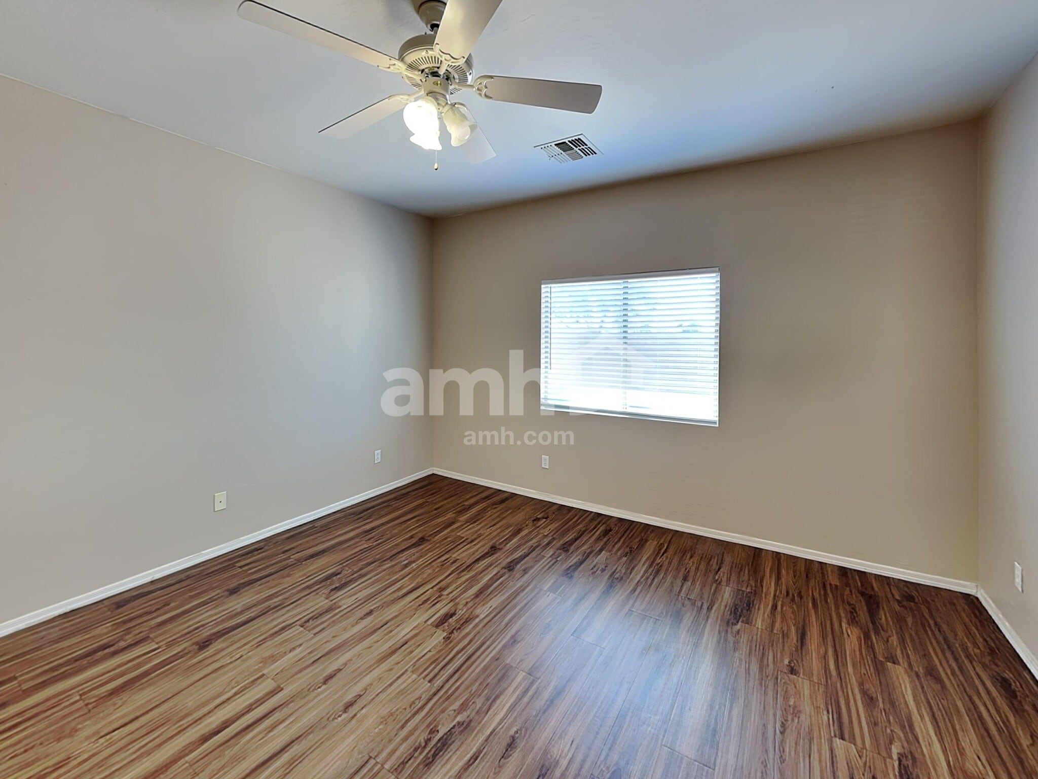 Building Photo - 17321 W Tara Ln