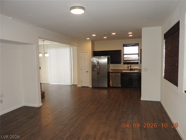 Building Photo - 390 Fringe Ruff Dr