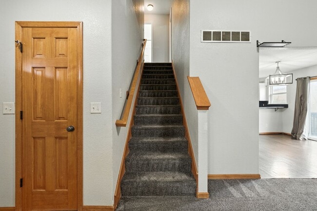 Building Photo - Beautiful Single Family Home, Sutter Woods...