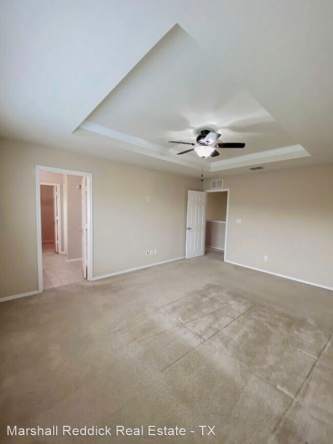 Building Photo - 4 br, 2.5 bath House - 10334 Castello Cyn
