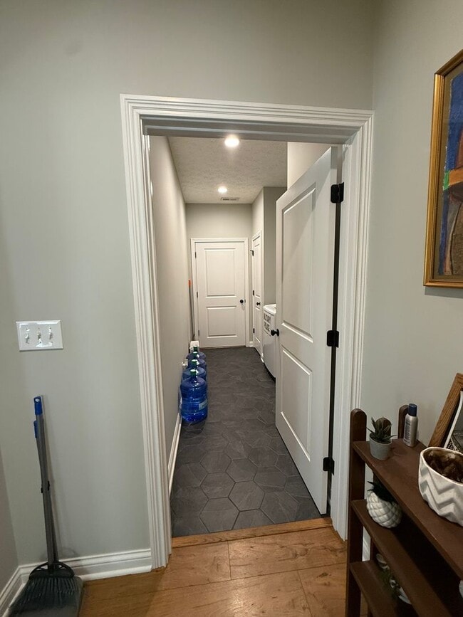 Building Photo - 128 Aiden Ln