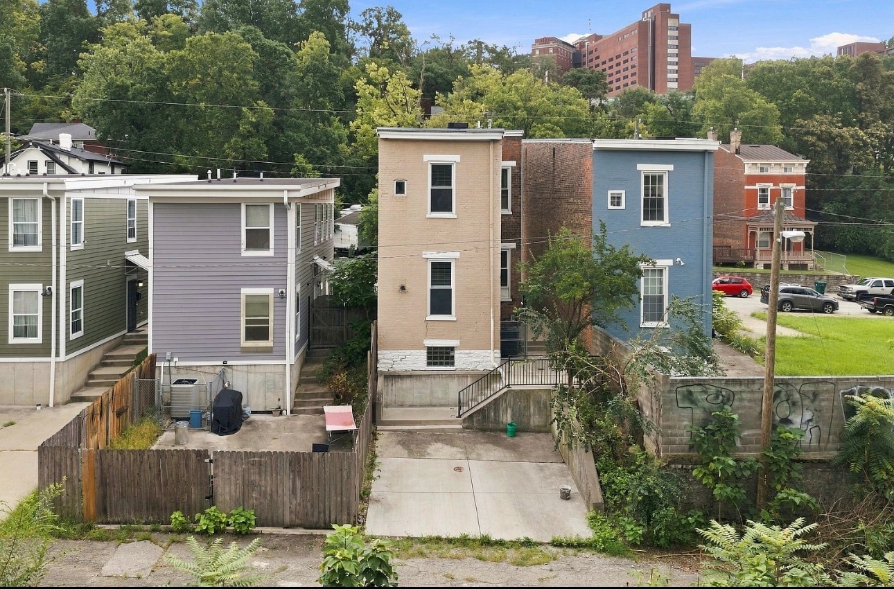 Building Photo - 2281 Loth St