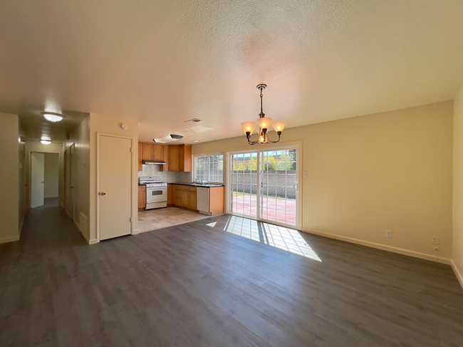 Building Photo - Renovated American Canyon Home Near School...