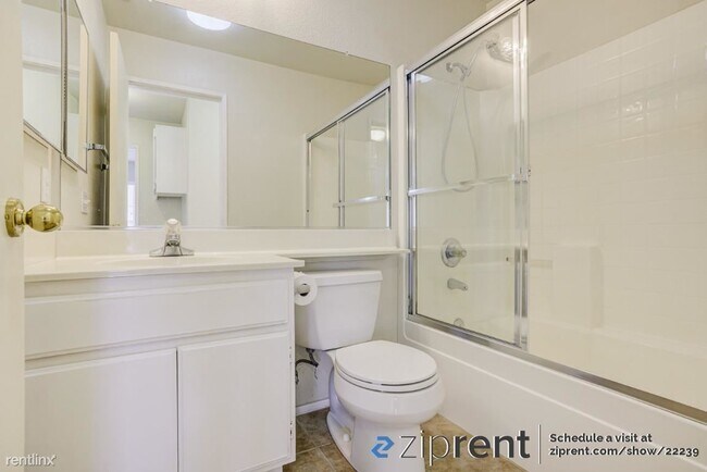 Building Photo - 4 br, 2.5 bath House - 1025 Viewpointe Ln,...