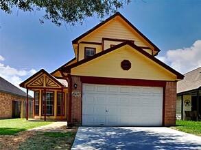 Building Photo - 16130 Canaridge Dr